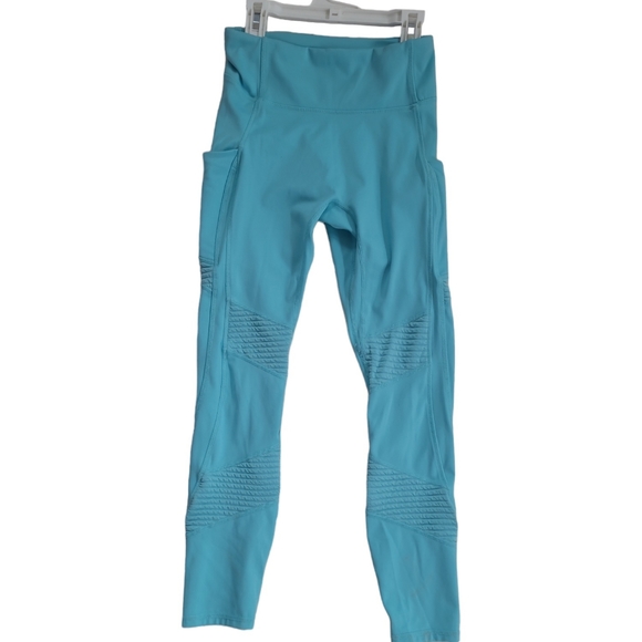 Anywhere Motion365® High-Waisted Moto 7/8 Legging size small - Picture 2 of 9